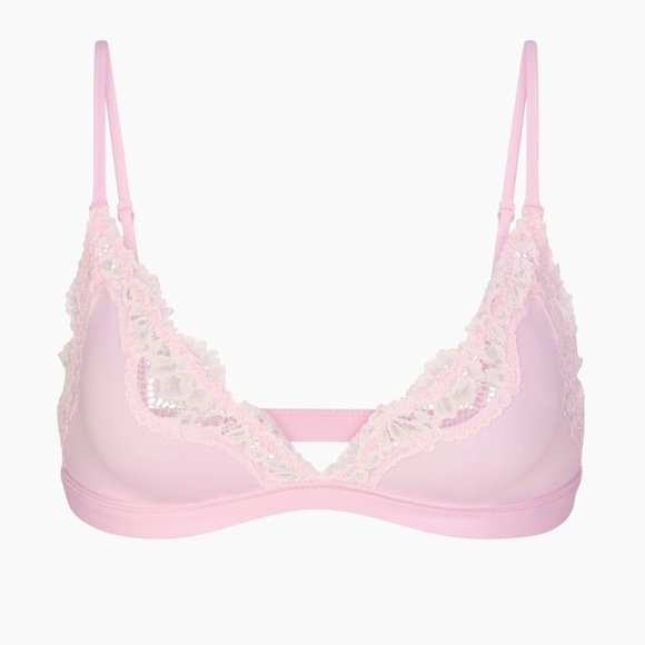 Skims Fit Everybody Lace Triangle Bra in Cherry Blossom - Picture 1 of 4